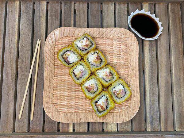 Kaikan - Горячий ролл с беконом