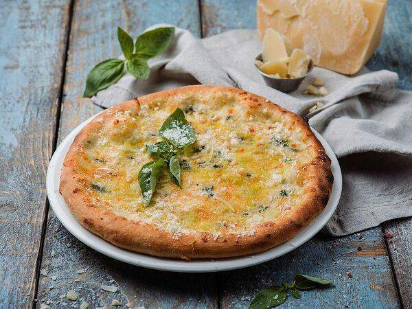 Маймун - Пицца Четыре сыра