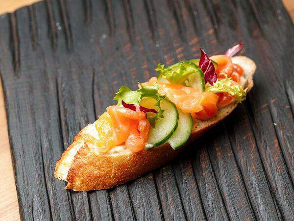 ЛайкиПарк - Брускетта с лососем