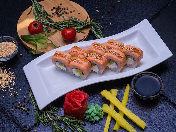 Sushi & Susi - Ролл запеченный Красный дракон