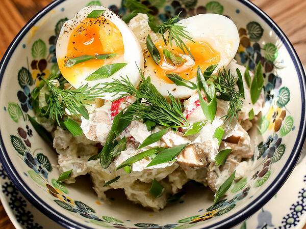 Сыроварня - Деревенский салат с печенью трески