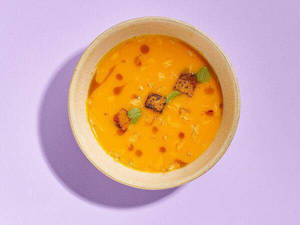 Мука & Вода - Тыквенный крем-суп на кокосовом молоке с лангустинами