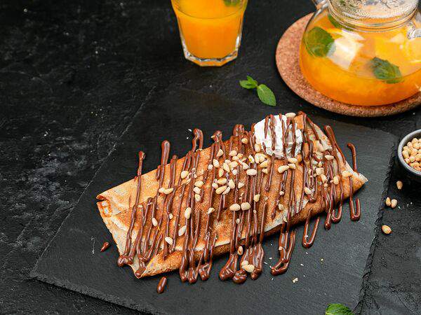 БУБЛИК - Блины с бананом, ореховой пастой и кедровым орехом