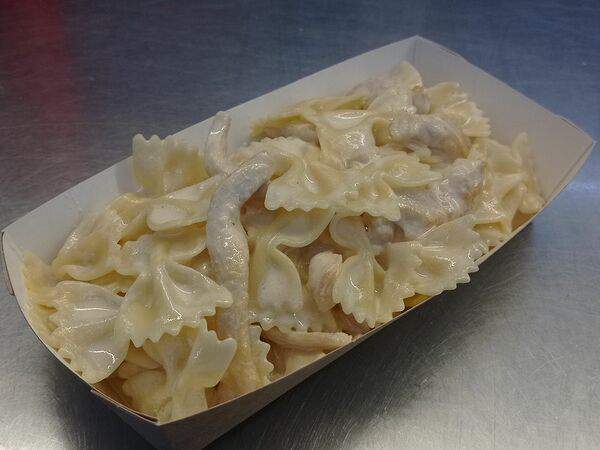 Meals & Wheels - Макарошки с курицей