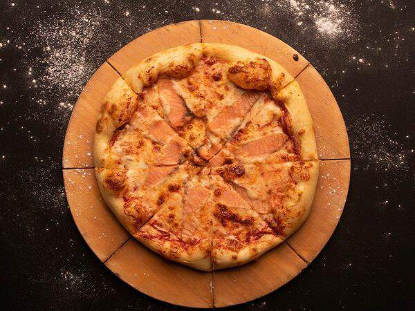 Steklo Grill & Bar - Пицца С лососем