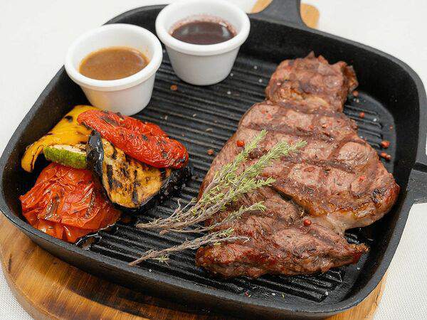 Салтанат сарайы - Стейк Рибай