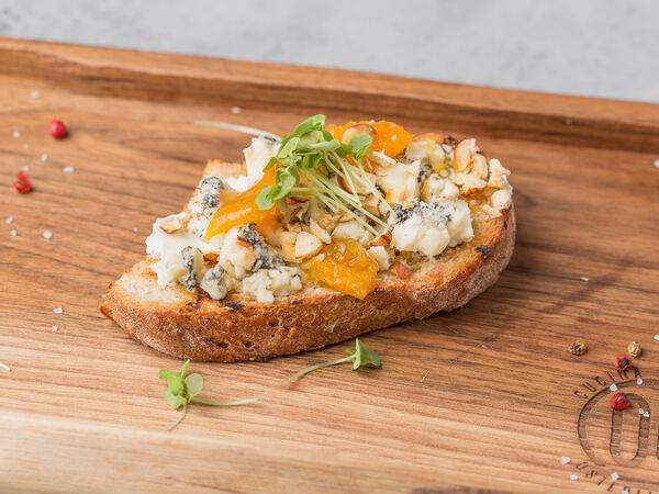 Osteria Mario - Брускетта с горгонзолой