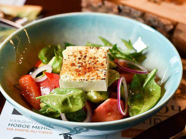 Мама Норка Папа Бобер - Салат Греческий с карамелизированной фетой