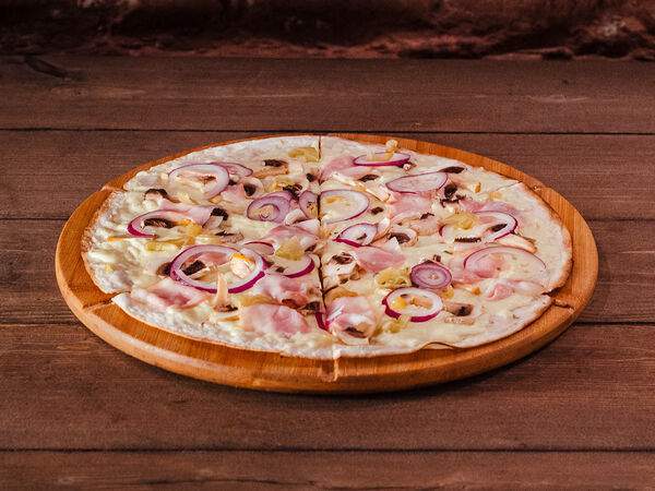 Husky bar - Пицца с беконом на тонком тесте