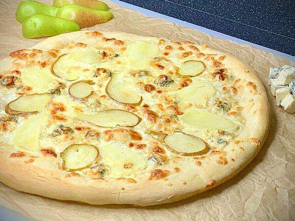Miyami - Пицца Груша и горгонзола