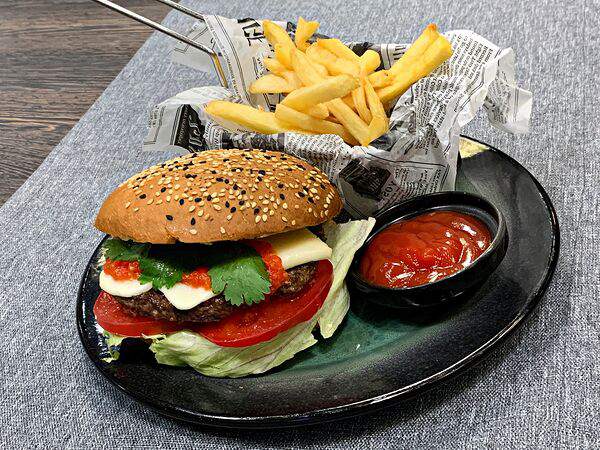 ВкусняША - Бургер Кавказ