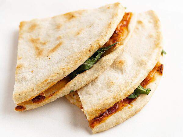 Ciao Pizza & Pasta by Mamma Mia - Пицца-сэндвич с курицей