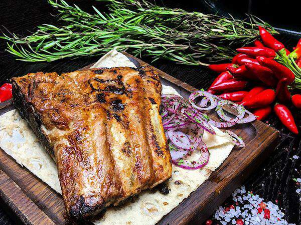 Брашна - Свиные ребра на углях