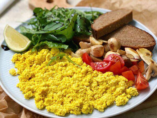 2A Concept. Coffee, Cake & Shop - Тофу скрэмбл с шампиньонами