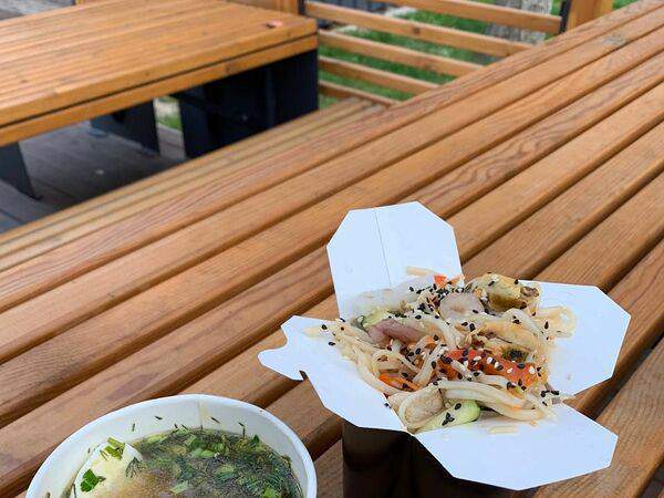 Ostrowok Азии - Cуп Азиатский с лапшой и Wok лапша Удон с морепродуктами в устричном соусе