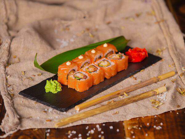 Уголёк ХК - Ролл Фреш с хрустящей креветкой