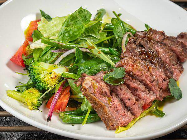 Разжигатели - Скёрт-салат с соусом из зеленых томатов