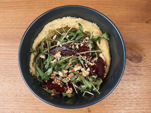 Кофейня Зеленая Улица - Хумус из нута с вяленой свеклой