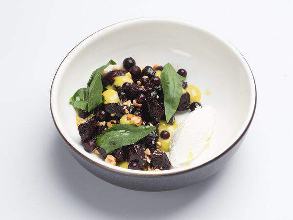 Трактир белый - Вяленая свекла с козьим сыром