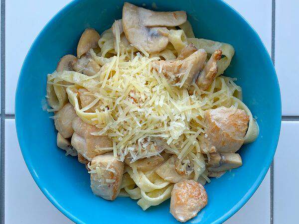 Firgun - Паста с курицей и грибами