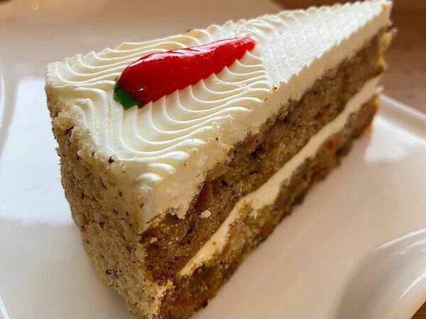 Yummy coffee shop - Морковный торт