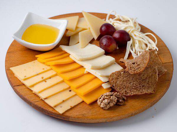 Черная Кошка - Сырная тарелка