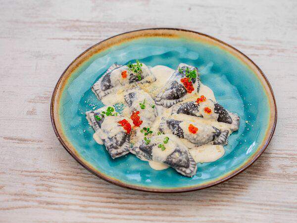 Васильки - Черные равиоли с судаком и лососем