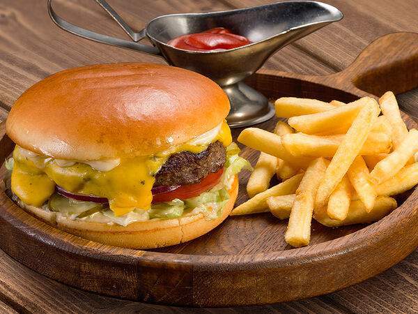 Колбасофф - Чизбургер с фри и кетчупом