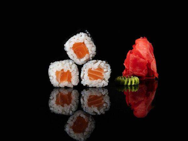 Японапапа - Ролл классический с лососем