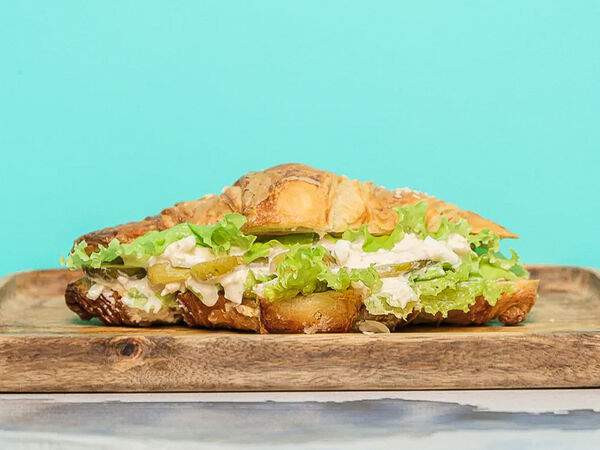 Сытый круассан - Круассан с тунцом