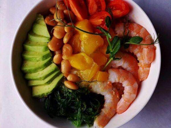 Avocado Chaos - Поке с креветкой и манго