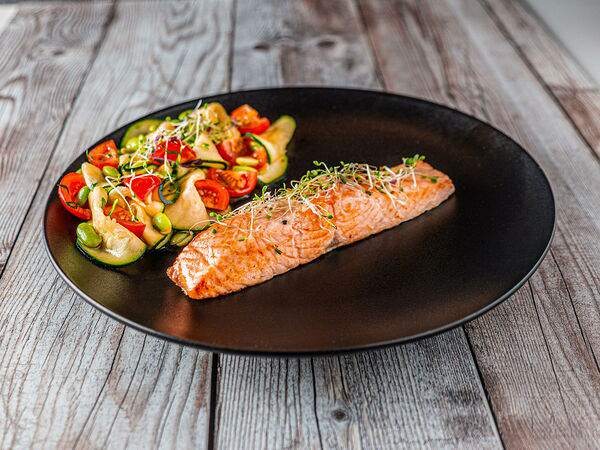 Fishka - Лосось на гриле с овощами