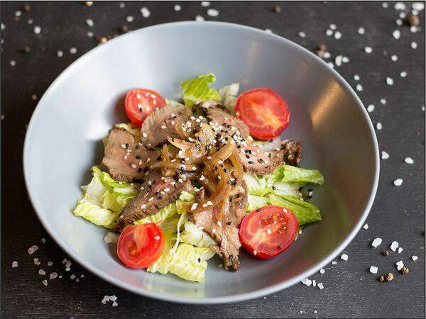 The Угли - Салат с ростбифом