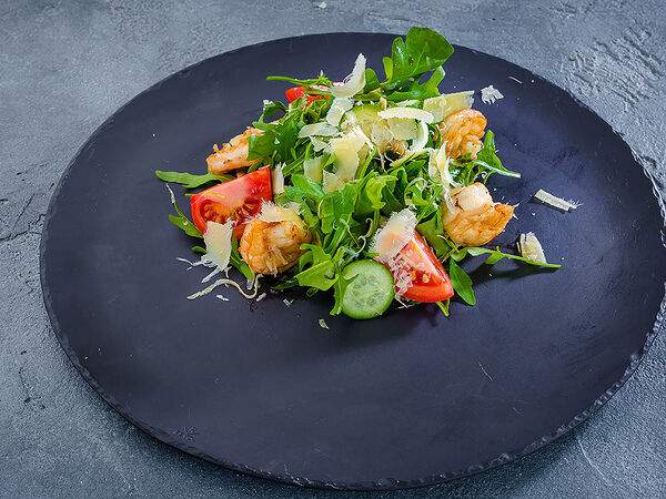 Чайхона №1 Братьев Васильчуков - Салат с рукколой и креветками