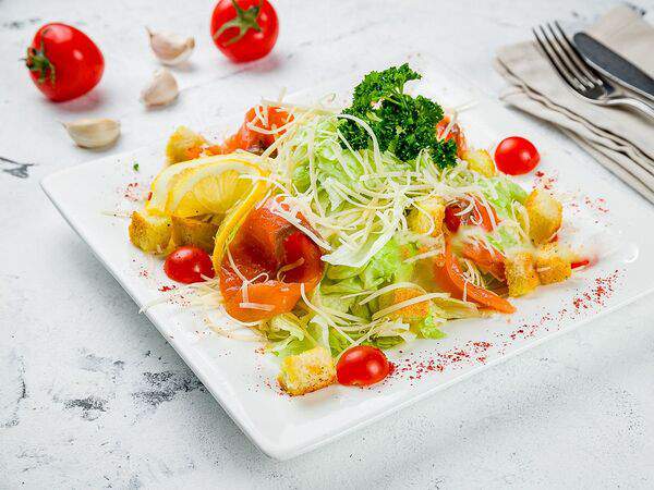 Хинкальная у Ани - Цезарь с семгой