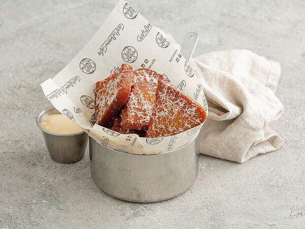 Craft Brew Cafe - Гренки с сырным соусом и чесноком