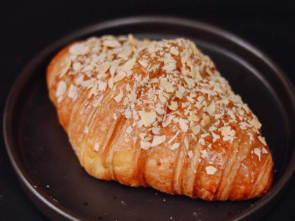 Garderob - Круассан миндаль