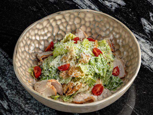 Valhalla - Классический салат Цезарь с курицей