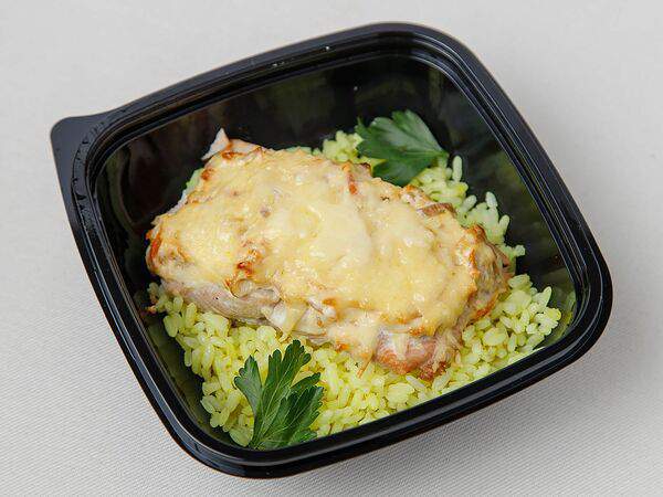 Ля Галетт - Горбуша по-деревенски с овощами и сыром с гарниром из риса