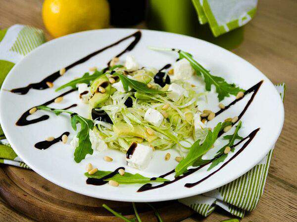 Scoozi - Зеленый салат с авокадо