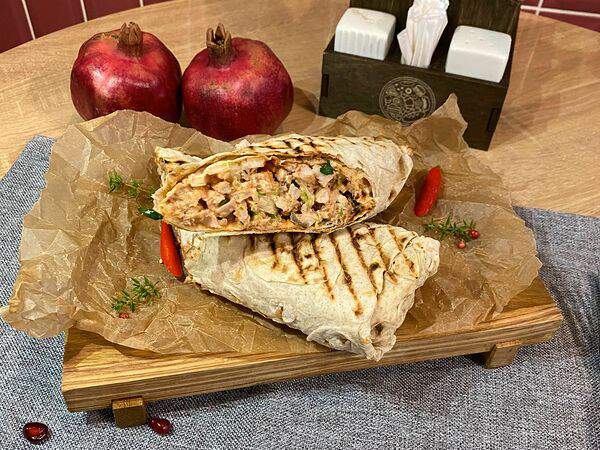 Мангал хауз - Шаурма свиная на углях в армянском лаваше