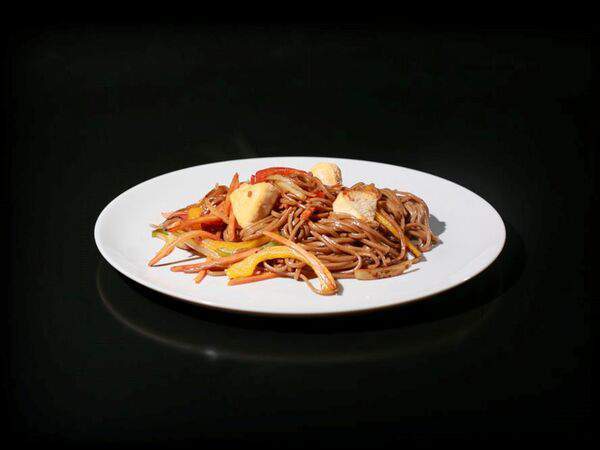 Суши & Пицца Красти & Крабс - Гречневая лапша с мясом цыплёнка