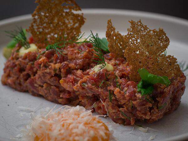 Per se - Тартар из мраморной говядины c горчичным соусом