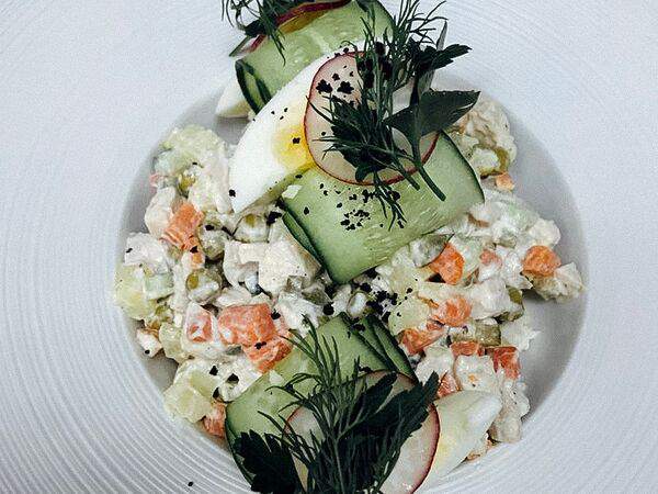 Сохо - Оливье с копченой индейкой