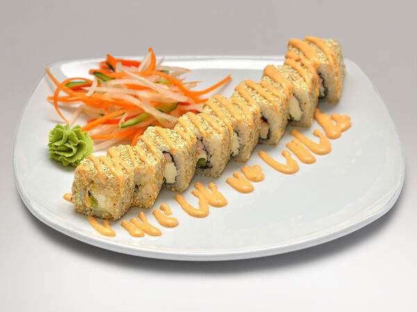 Зебры - Ролл с копчёным цыплёнком и соусом спайси