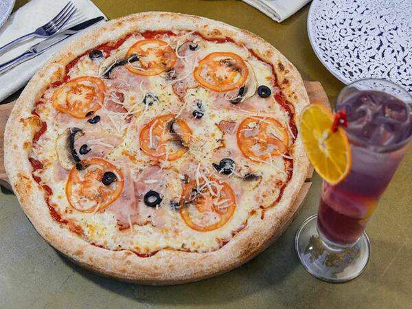 Burger and pizza 10 03 - Пицца с ветчиной и грибами