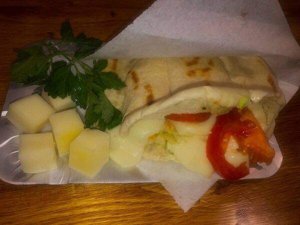 Корпус №6 - Пита с сыром моцарелла