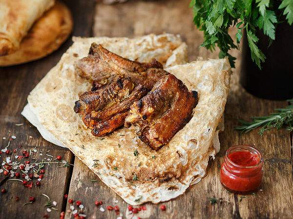 Домашний Вкус - Шашлык из свиных ребрышек