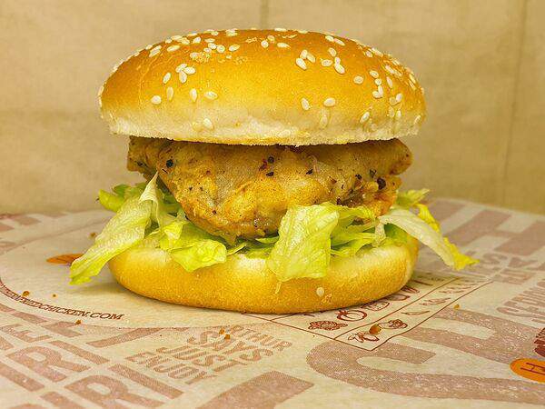 Southern Fried Chicken - Бургер со жгучим куриным филе