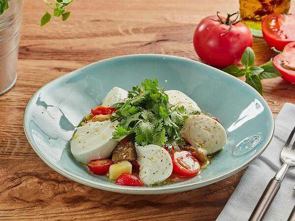 Сыроварня - Салат с печёными овощами и Моцареллой